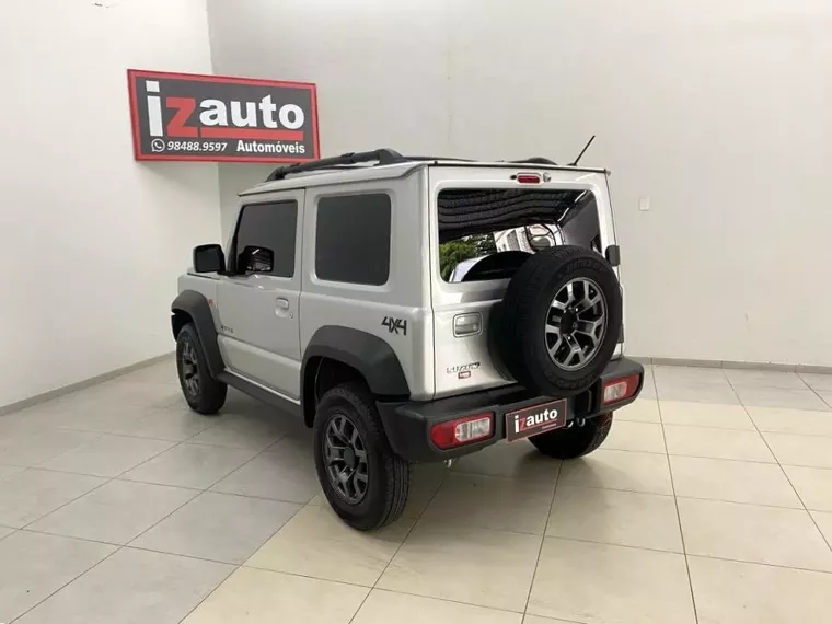 Suzuki Jimny Prata 12