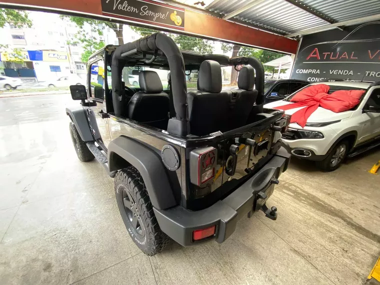 Jeep Wrangler Preto 14