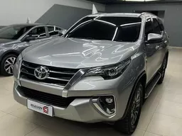 Toyota Hilux SW4