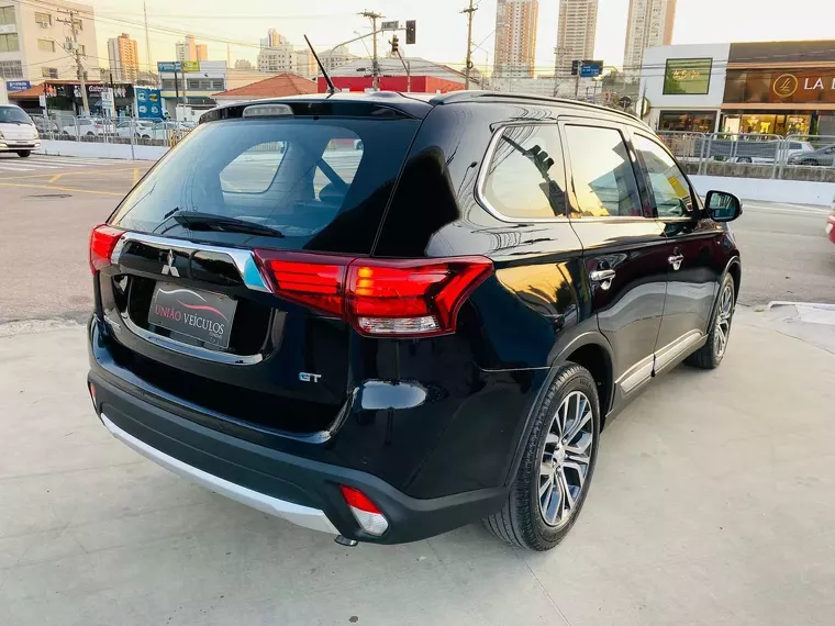 Mitsubishi Outlander Preto 2