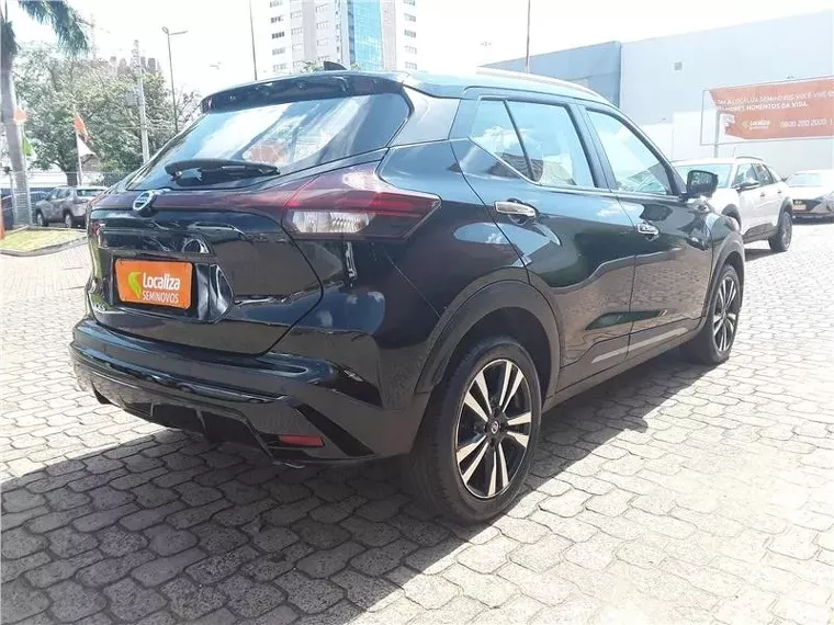 Nissan Kicks Preto 5