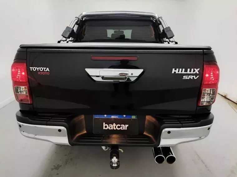 Toyota Hilux Preto 13