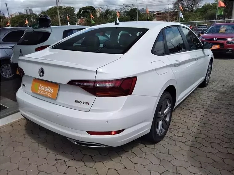 Volkswagen Jetta Branco 3