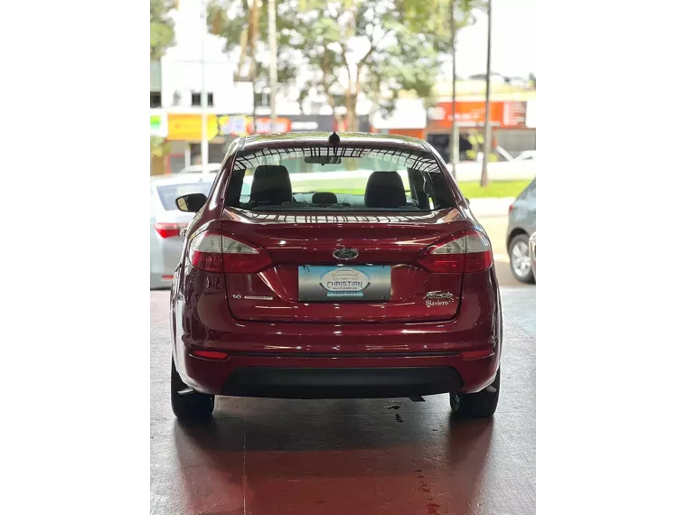 Ford Fiesta Vermelho 7