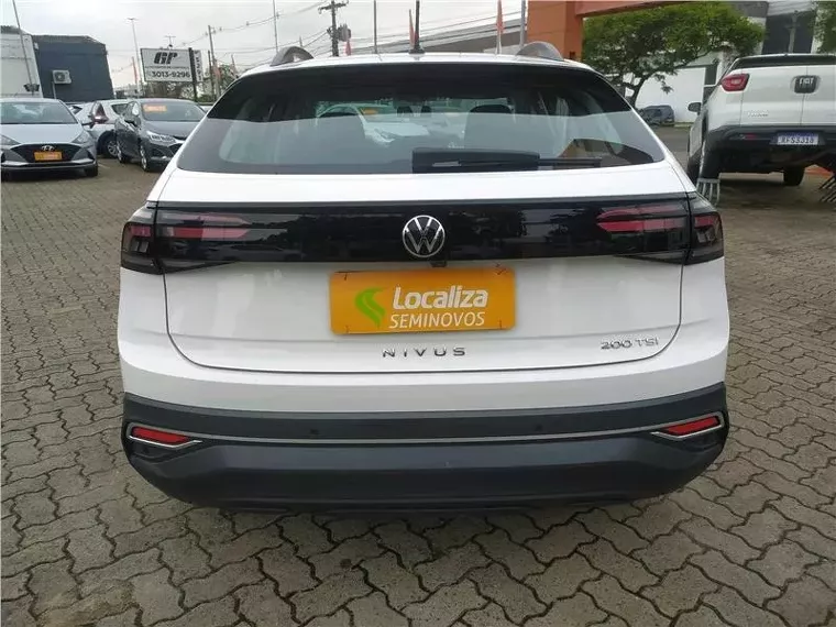 Volkswagen Nivus Branco 5