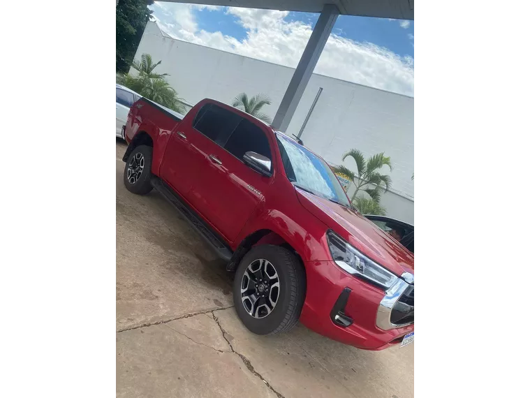 Toyota Hilux Vermelho 2