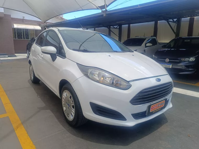 Ford Fiesta Branco 1