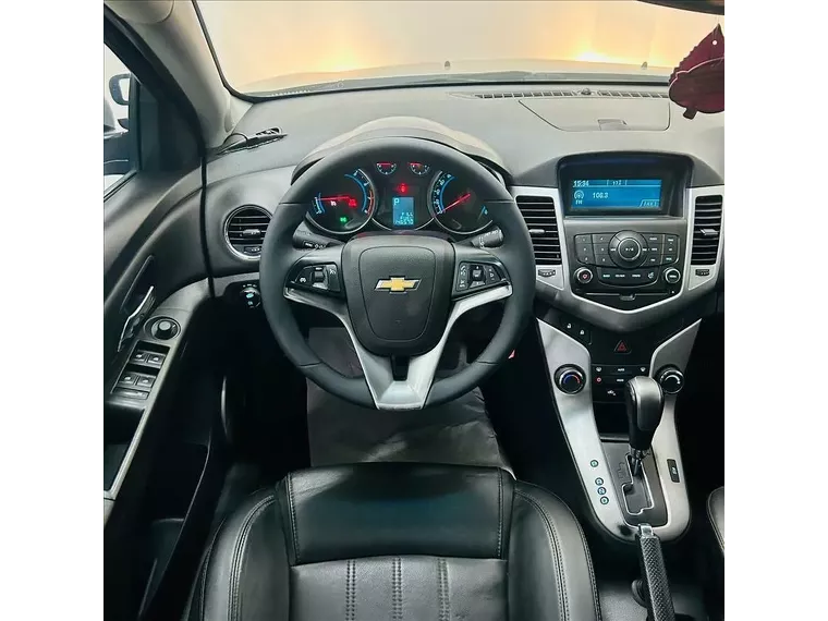 Chevrolet Cruze Prata 16