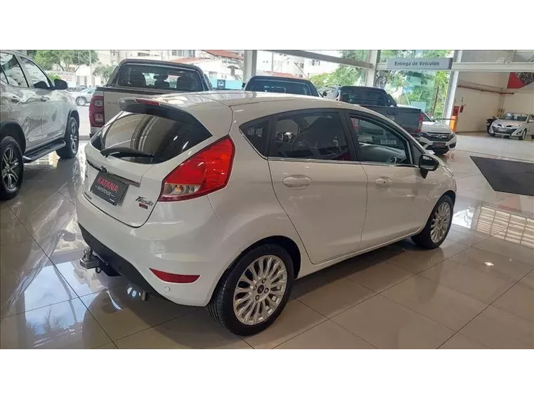 Ford Fiesta Branco 5