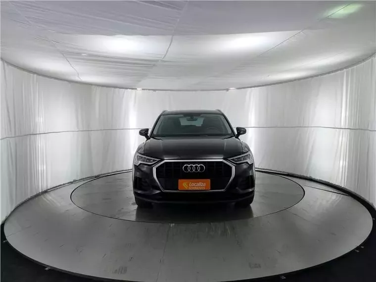 Audi Q3 Preto 18