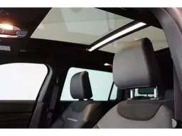 Jeep Commander