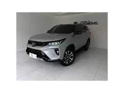 Toyota Hilux SW4