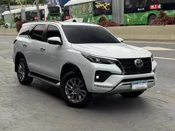 Toyota Hilux SW4