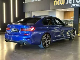 BMW 320i