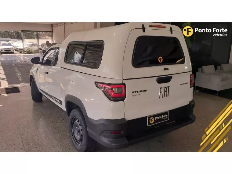 Fiat Strada Branco 4