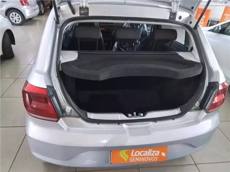 Volkswagen Gol Prata 4