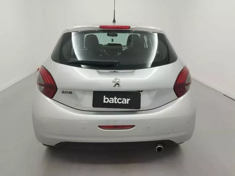 Peugeot 208 Prata 9