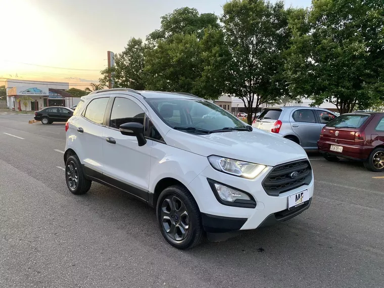 Ford Ecosport Branco 7