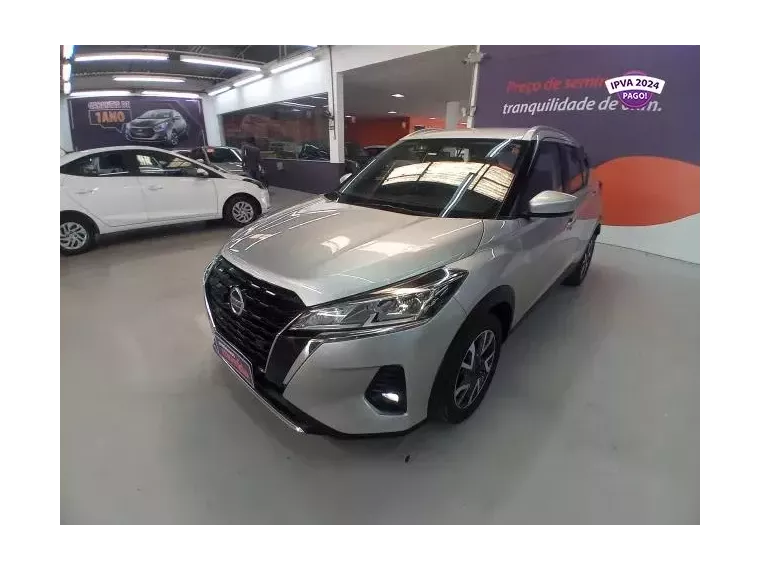 Nissan Kicks Prata 1