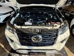 Toyota Hilux SW4
