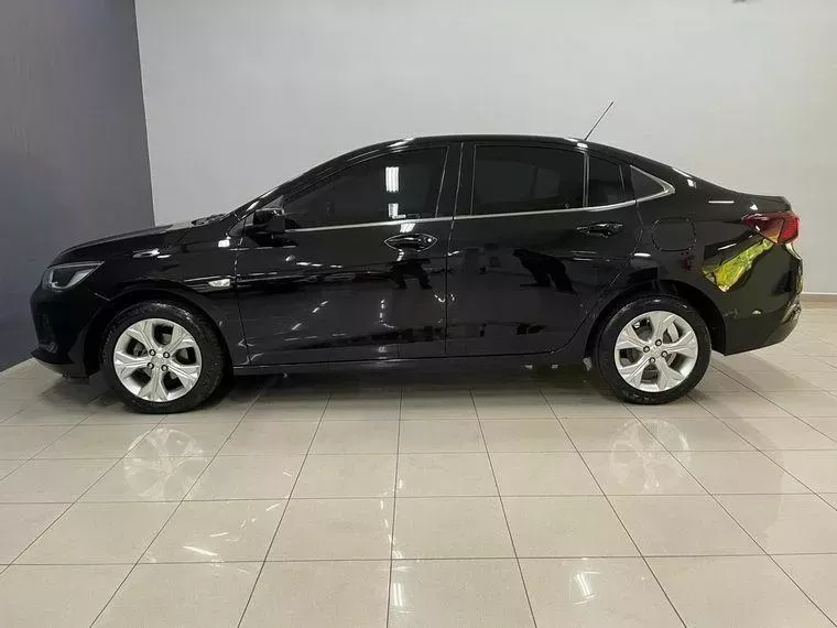 Chevrolet Onix Preto 6