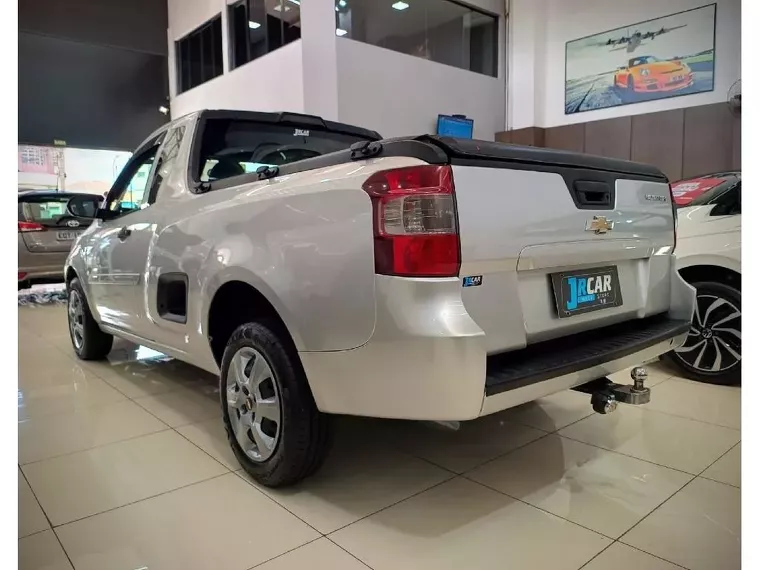 Chevrolet Montana Prata 4