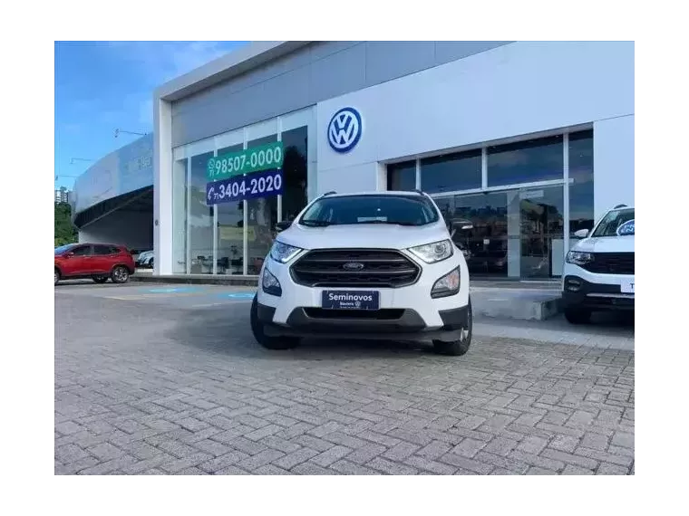 Ford Ecosport Branco 4