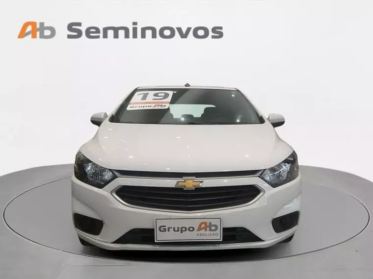 Chevrolet Onix Branco 8