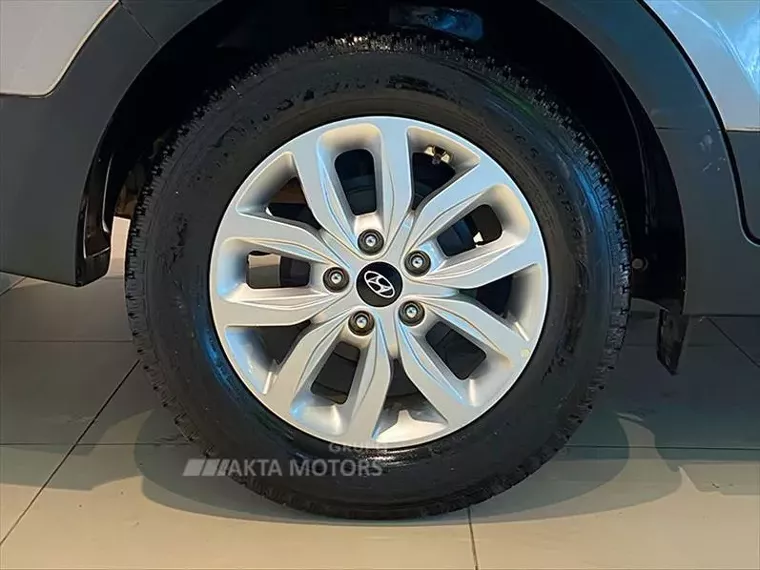 Hyundai Creta Prata 12