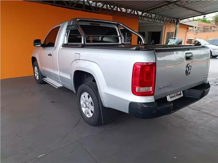 Volkswagen Amarok Prata 12