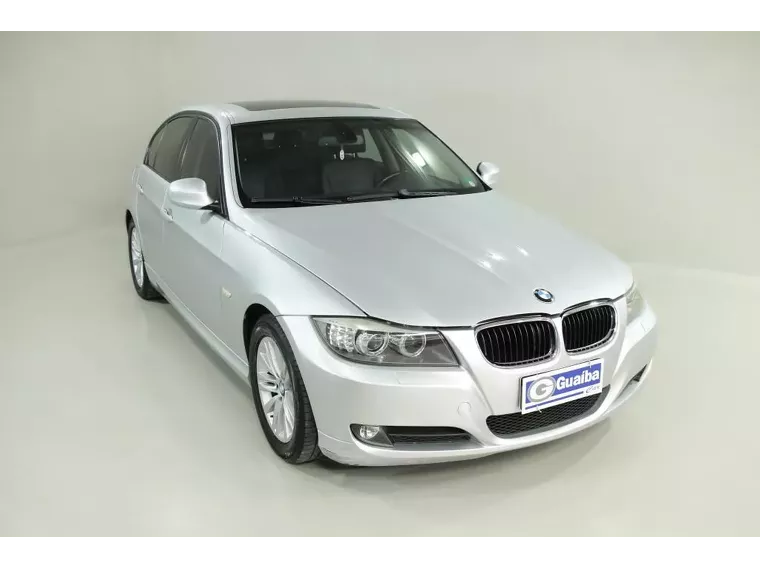 BMW 320i Prata 11