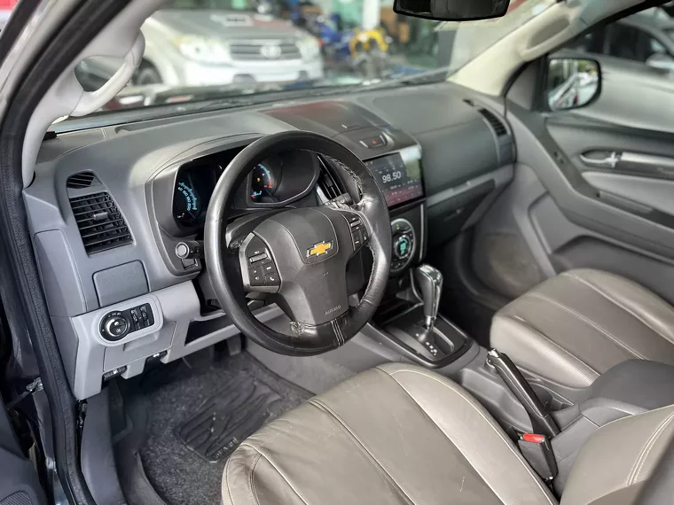 Chevrolet S10 Preto 5