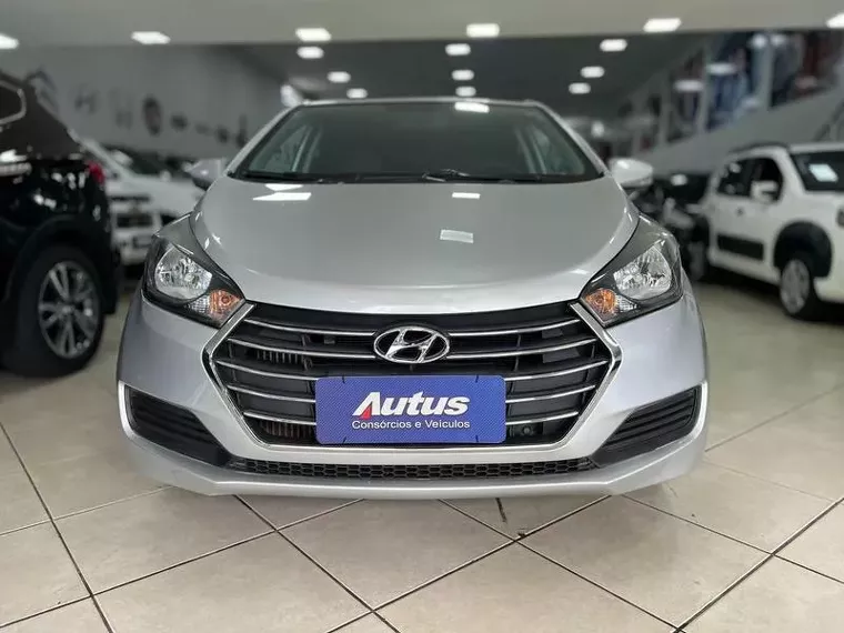 Hyundai HB20 Prata 1