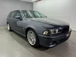 BMW 528i