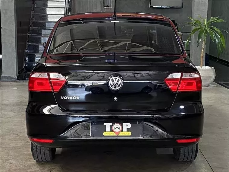 Volkswagen Voyage Preto 10