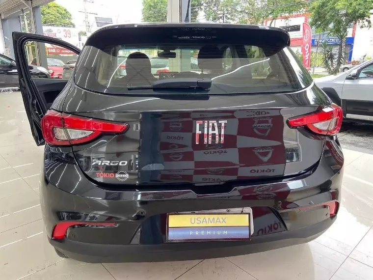 Fiat Argo Preto 11