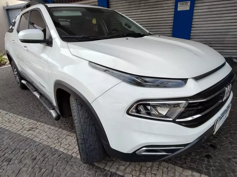 Fiat Toro Branco 3