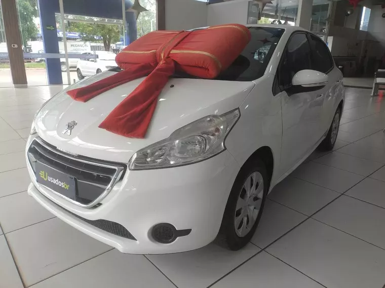 Peugeot 208 Branco 5