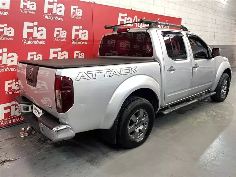 Nissan Frontier Prata 1