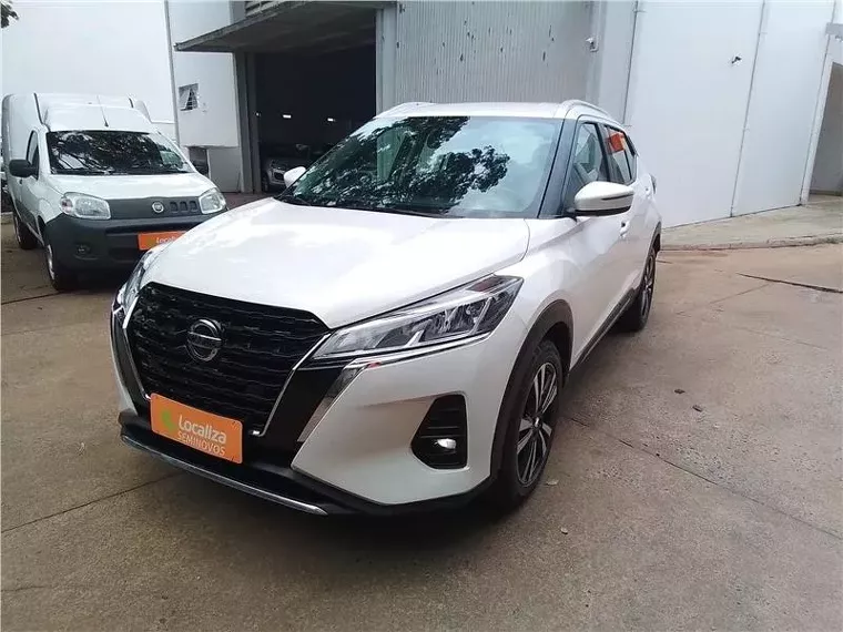 Nissan Kicks Branco 8