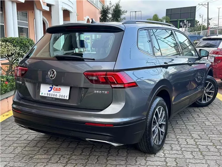 Volkswagen Tiguan Cinza 1