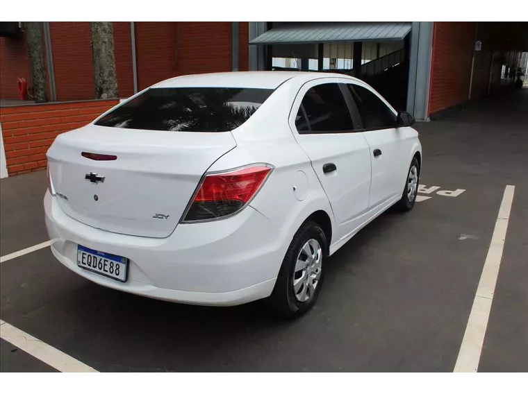 Chevrolet Prisma Branco 3