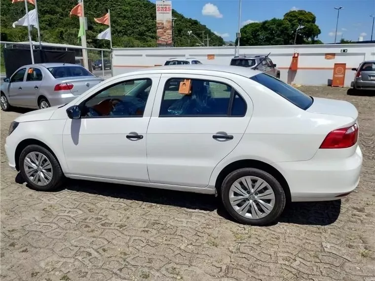 Volkswagen Voyage Branco 10