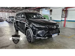 Toyota Hilux SW4