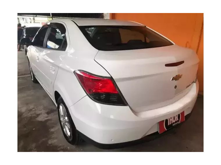 Chevrolet Prisma Branco 2