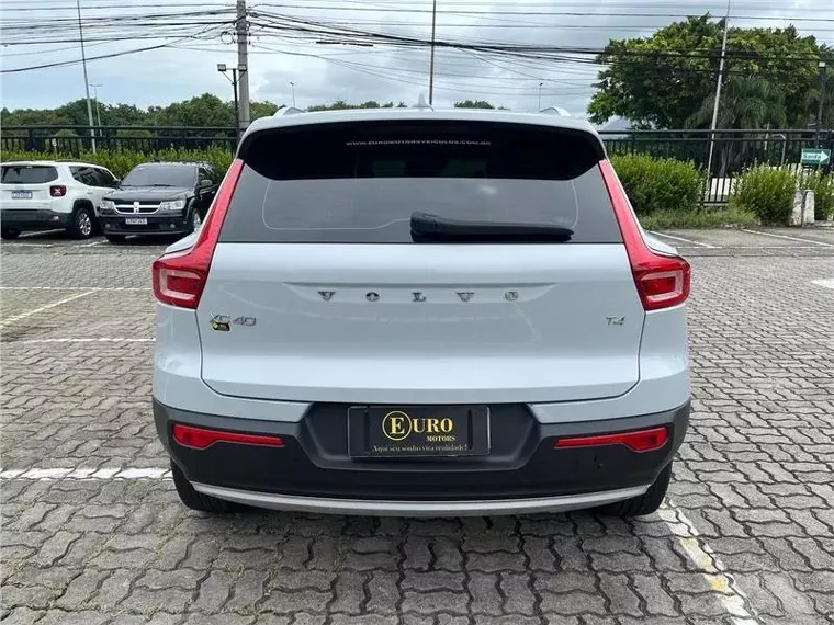 Volvo XC40 Prata 8