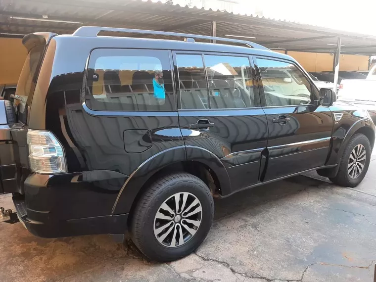 Mitsubishi Pajero Full Preto 5