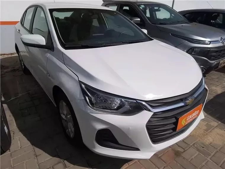 Chevrolet Onix Branco 6