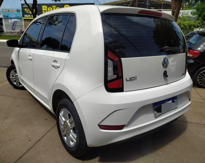 Volkswagen UP Branco 5