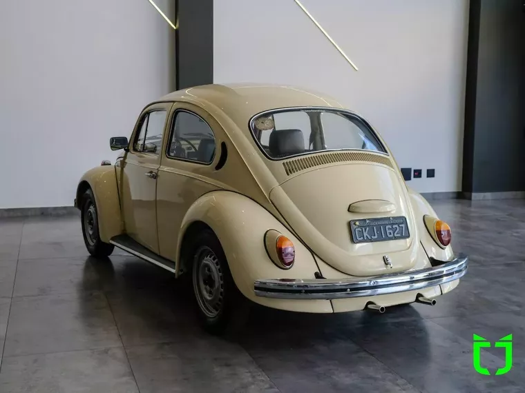 Volkswagen Fusca Bege 12